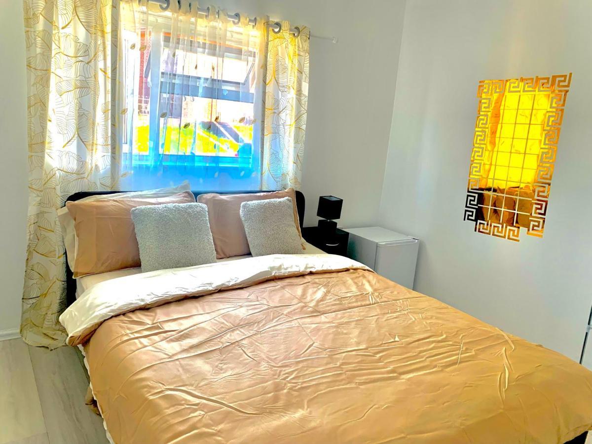 Double Room Bentilee Bucknall  Exterior foto